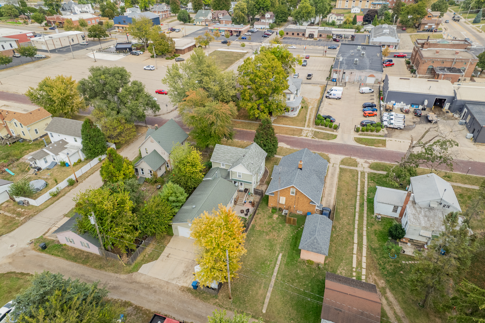310 South Pleasant Street Princeton, IL 61356 - Photo 33 of 36 an aerial view of residential houses with outdoor space