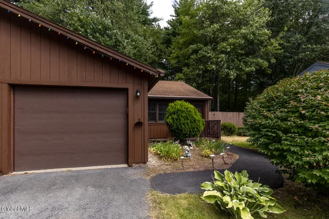 $218,000 | 74 Pepper Bush Place, Ballston Spa, NY 12020