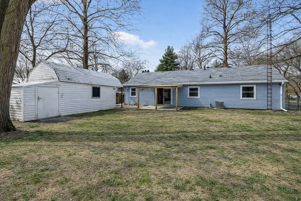 $279,900 | 86 Circle Drive East, Montgomery, IL 60538