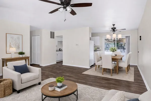 $279,900 | 86 Circle Drive East, Montgomery, IL 60538