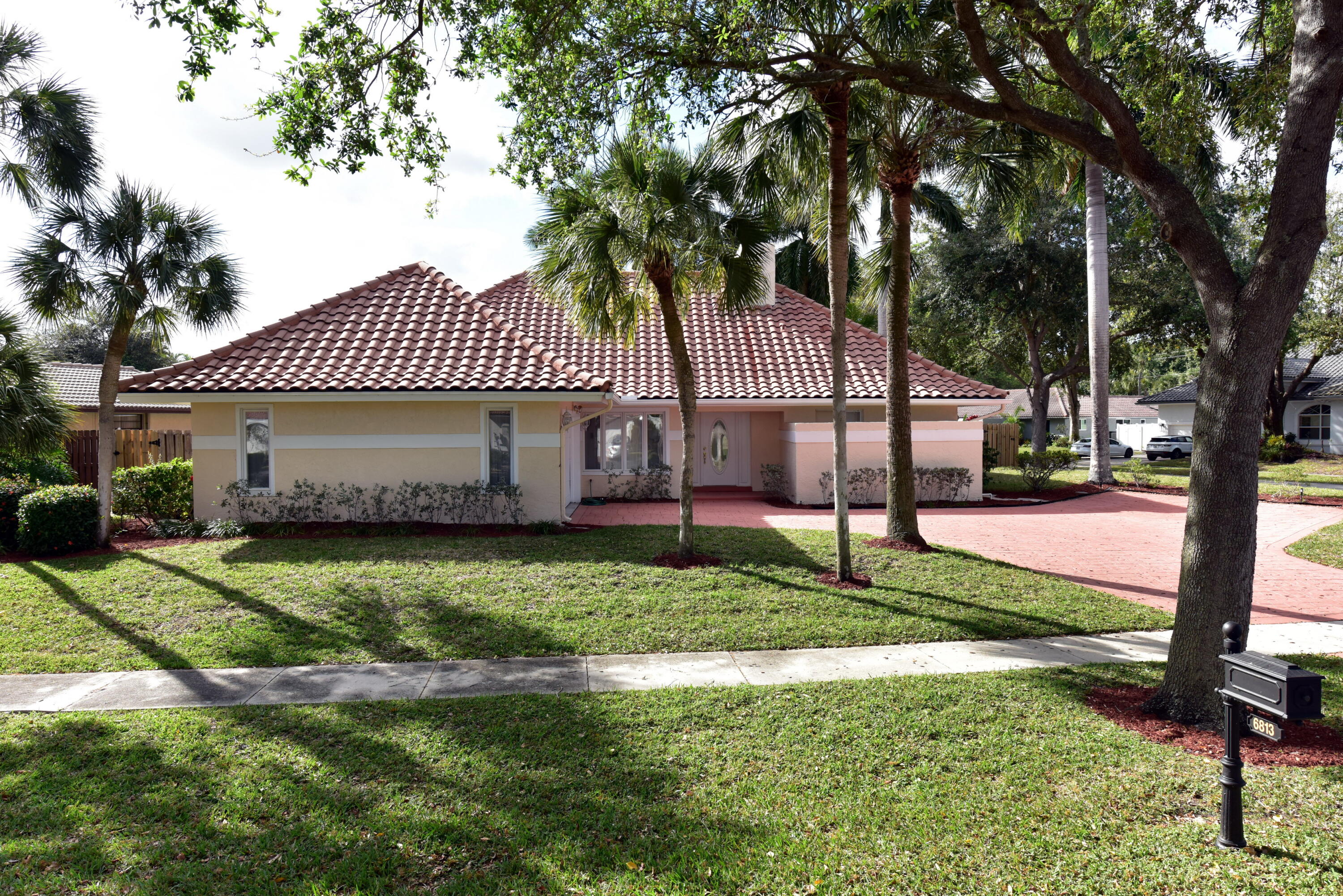 6813 Viento Way Boca Raton, FL 33433 - Photo 1 of 19 Front