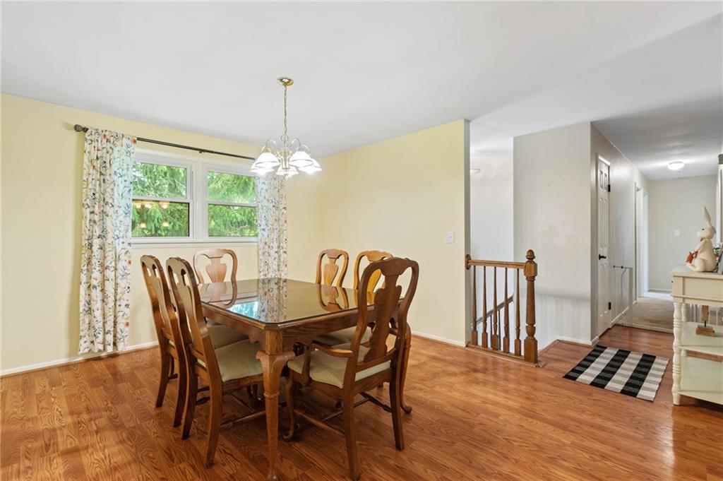 702 Pleasant Valley Road Washington, PA 15301 - Photo 4 of 25 Gallery Image 4