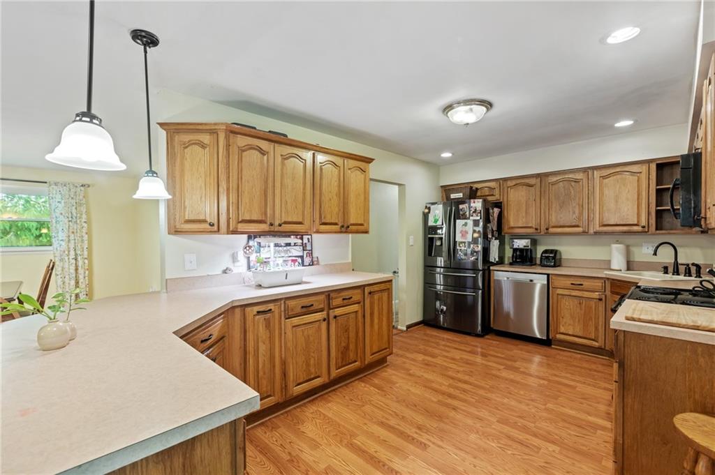 702 Pleasant Valley Road Washington, PA 15301 - Photo 6 of 25 Gallery Image 6