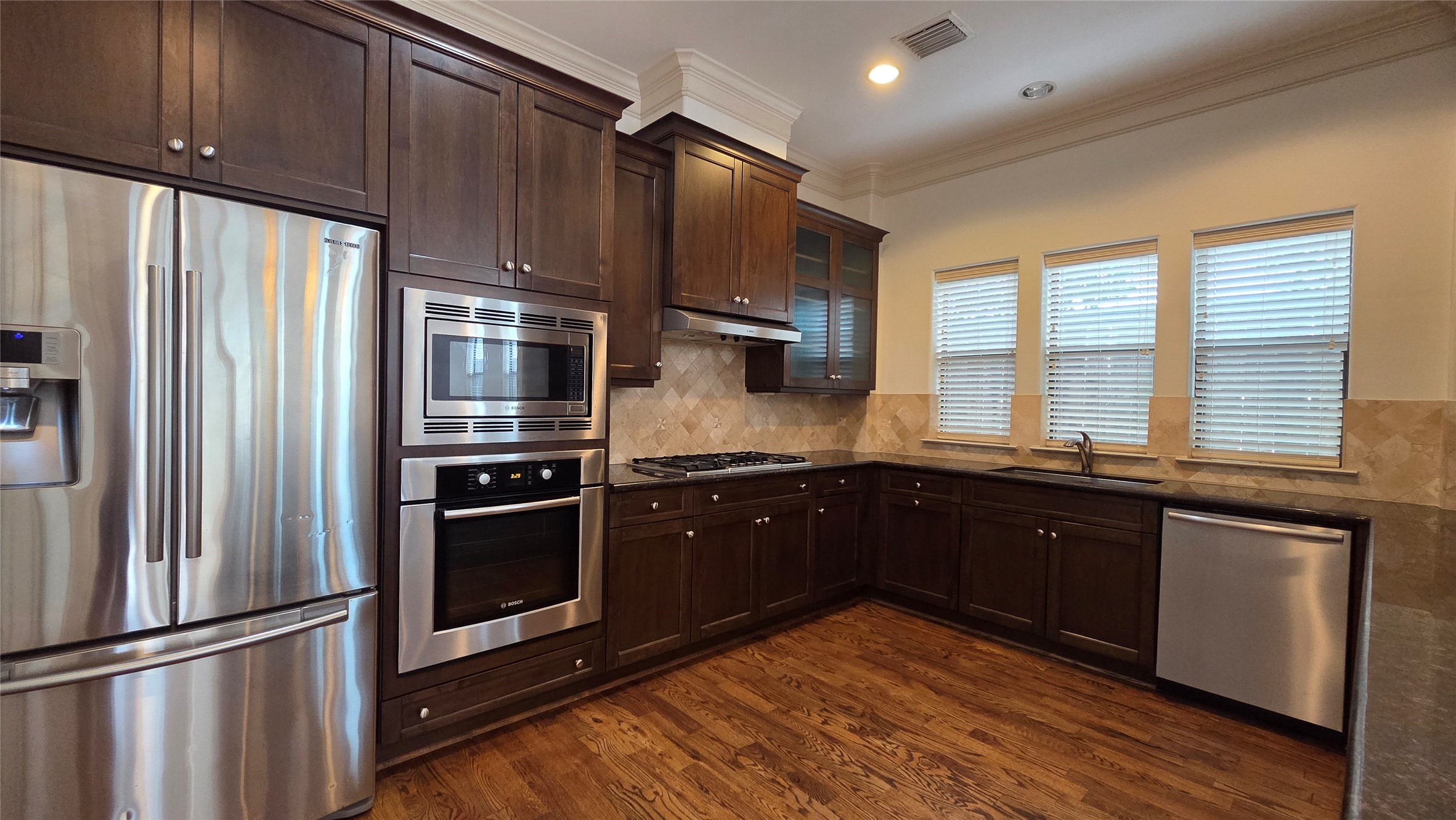 5321 Inker Street Houston, TX 77007 - Photo 9 of 20