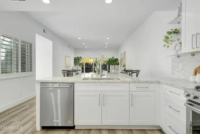 $1,092,000 | 2679 Lakewood Place, Westlake Village, CA 91361