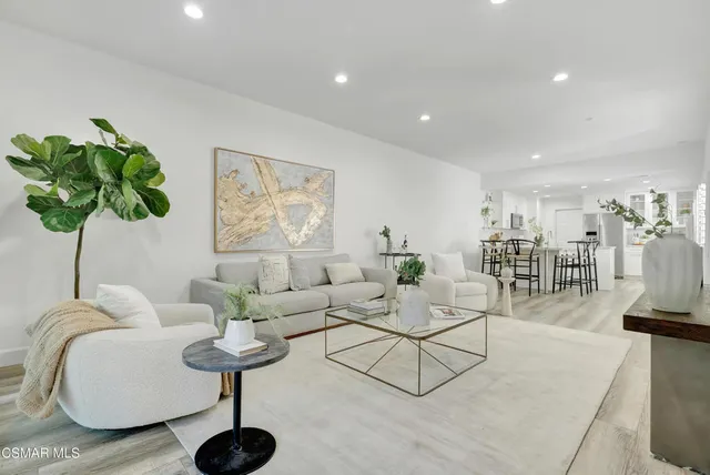 $1,092,000 | 2679 Lakewood Place, Westlake Village, CA 91361