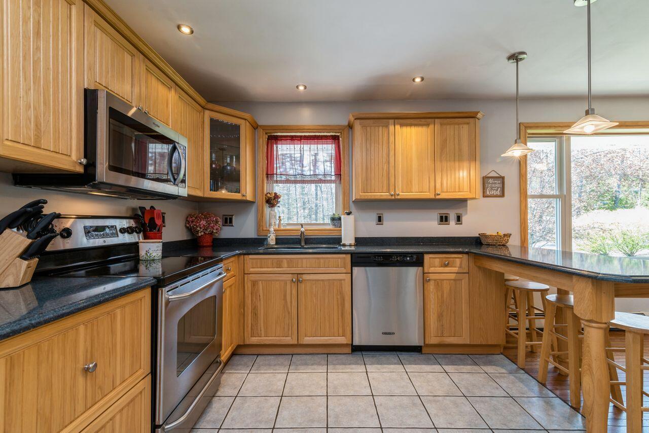 577 Hollis Road Biddeford, ME 04005 - Photo 9 of 55 31_577HollisRd_2032_HiRes