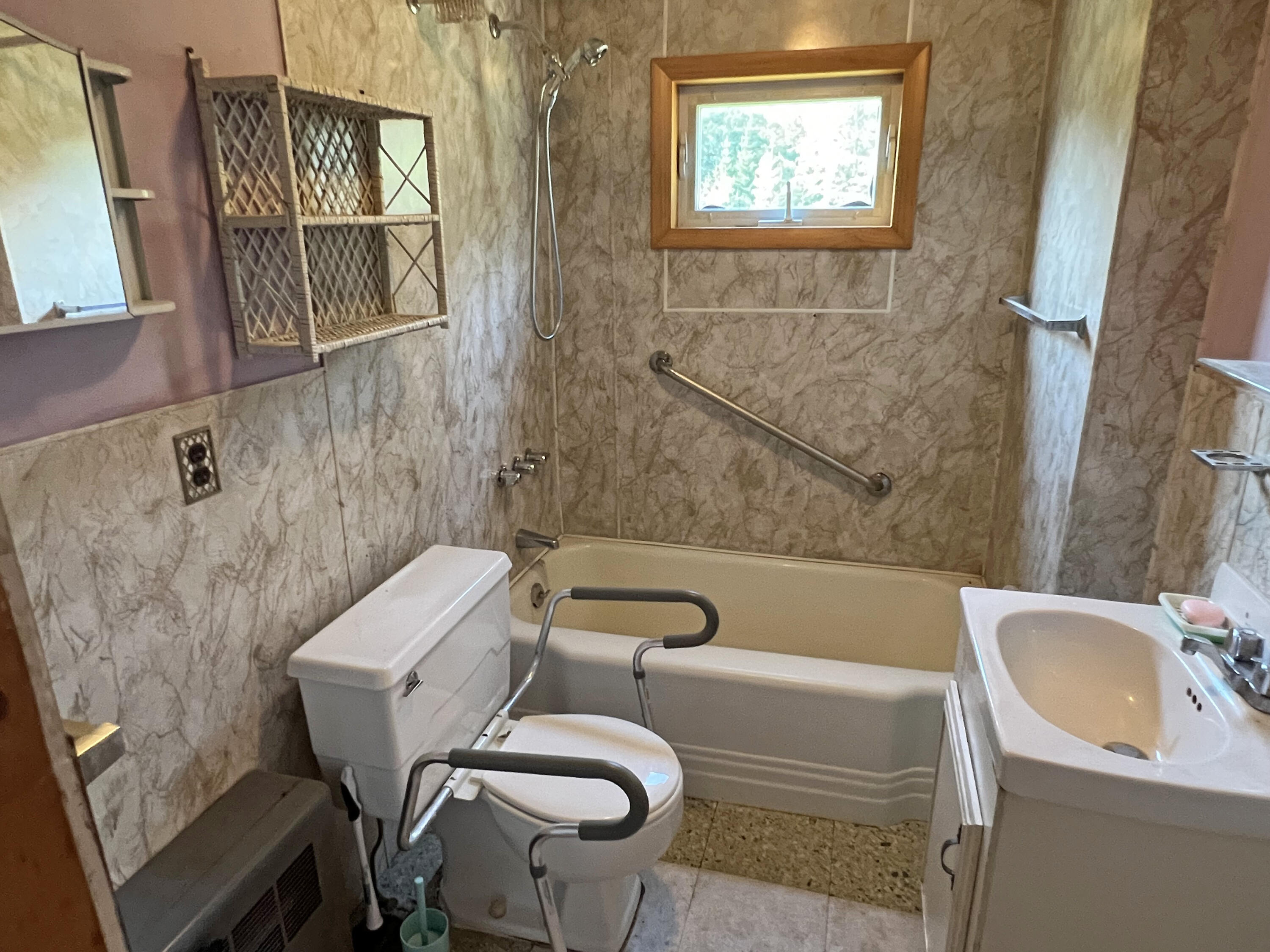 485 Oak Point Road Trenton, ME 04605 - Photo 13 of 22 2e