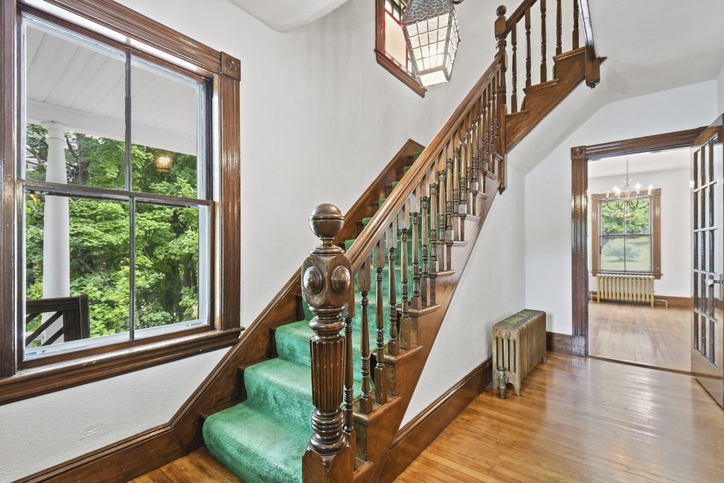 22 Clinton Street Woburn, MA 01801 - Photo 3 of 37 Gallery Image 3