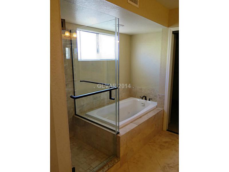 388 Rushing Creek Court Henderson, NV 89014 - Photo 16 of 35 Master Bath/Spa.