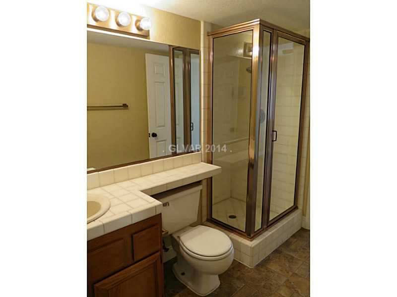 388 Rushing Creek Court Henderson, NV 89014 - Photo 22 of 35 Bathroom.