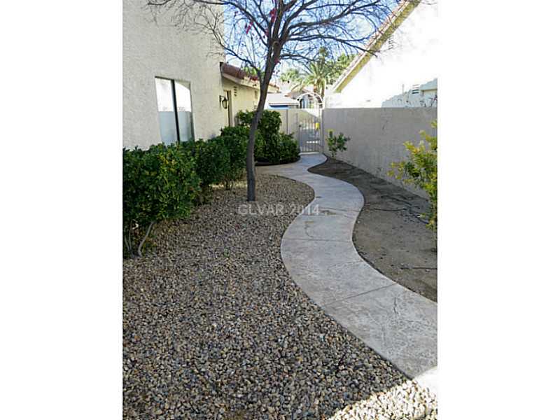 388 Rushing Creek Court Henderson, NV 89014 - Photo 34 of 35 Yard/Garden.
