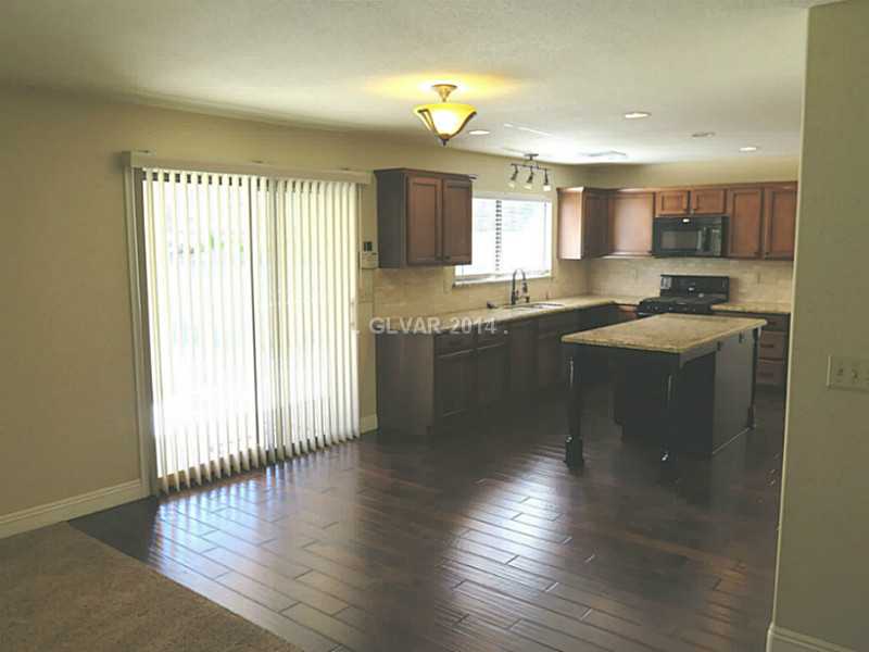388 Rushing Creek Court Henderson, NV 89014 - Photo 7 of 35 Kitchen.