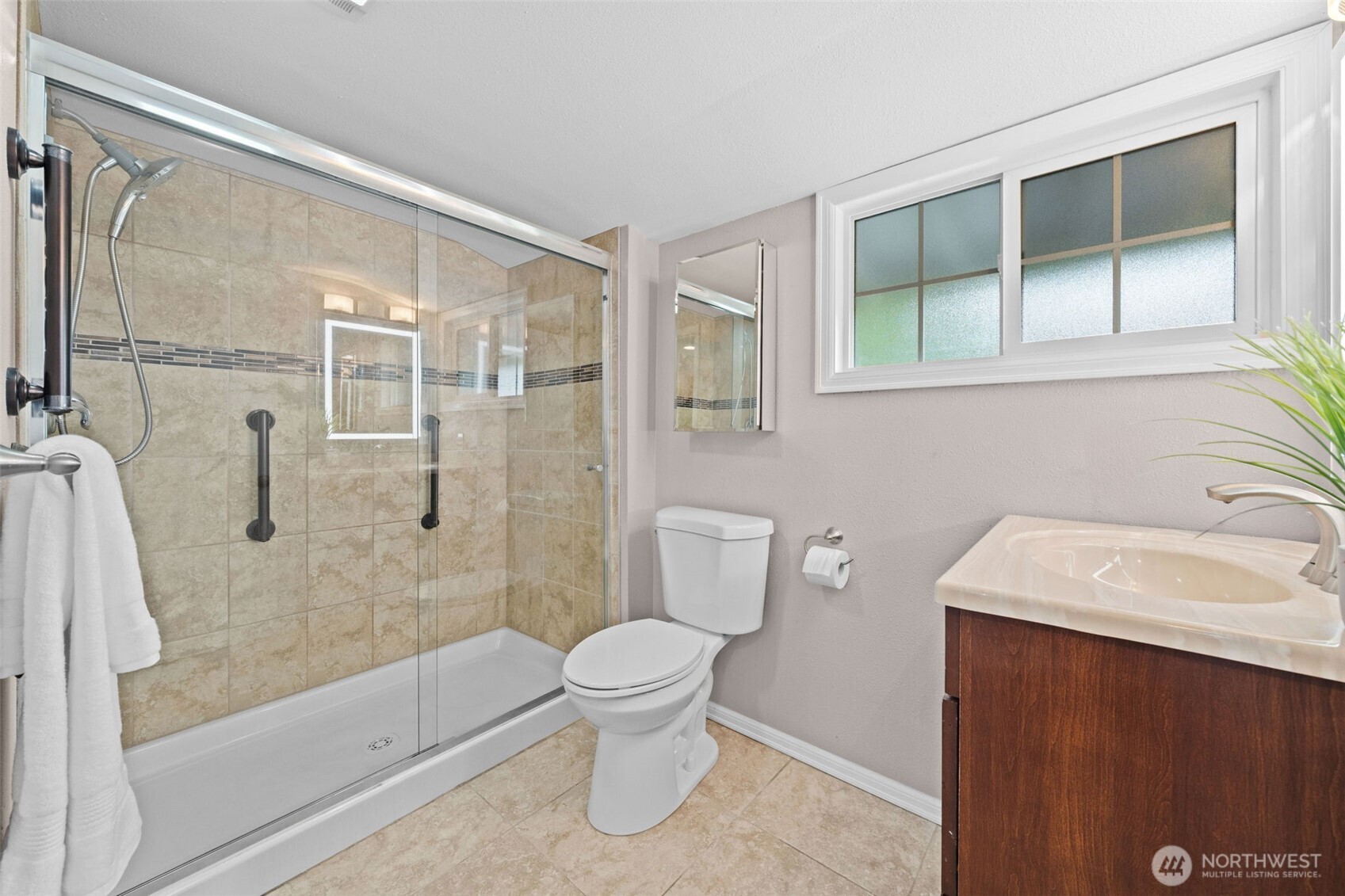 17502 113th Avenue Northeast Bothell, WA 98011 - Photo 10 of 36
