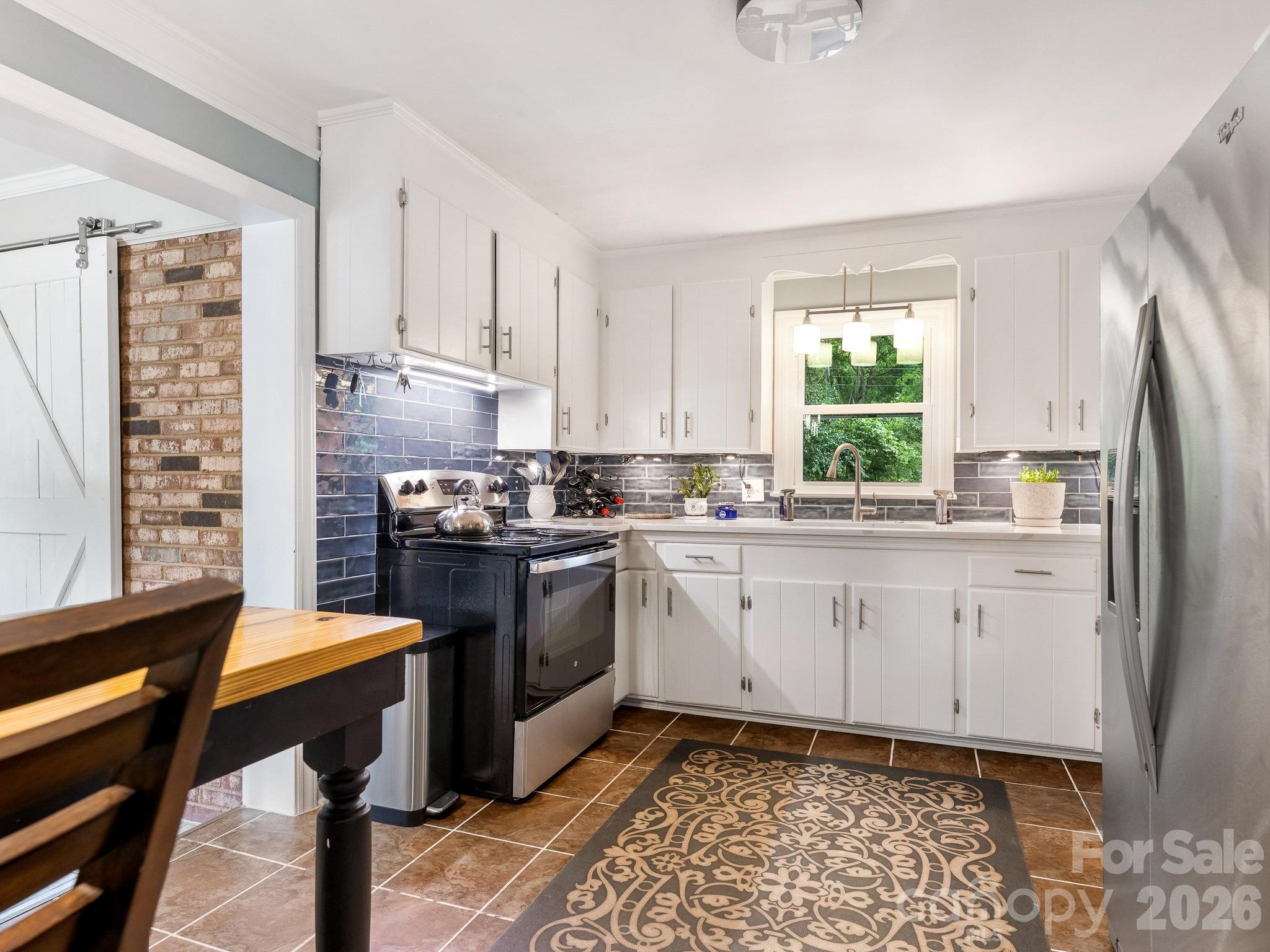 845 Fairbanks Road Charlotte, NC 28210 - Photo 8 of 19 Gallery Image 8