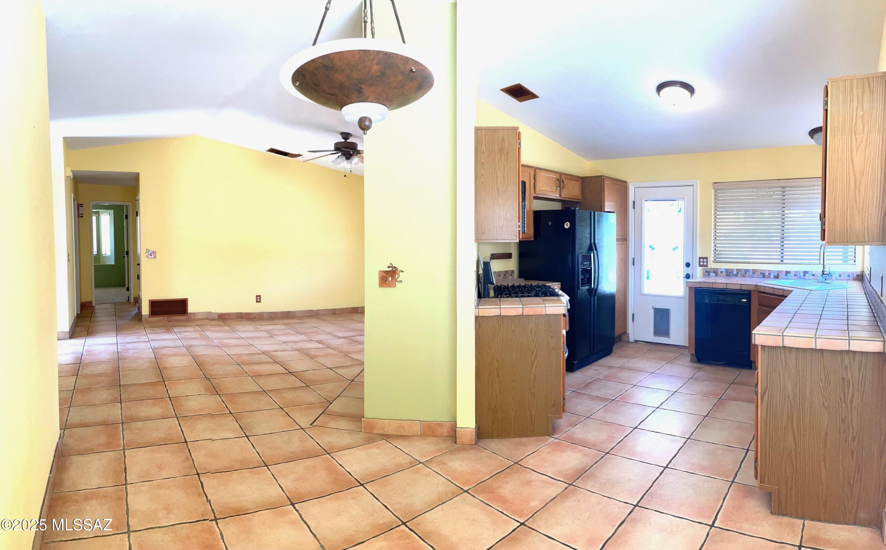5921 North Moonbrook Road Tucson, AZ 85741 - Photo 7 of 27 Gallery Image 7