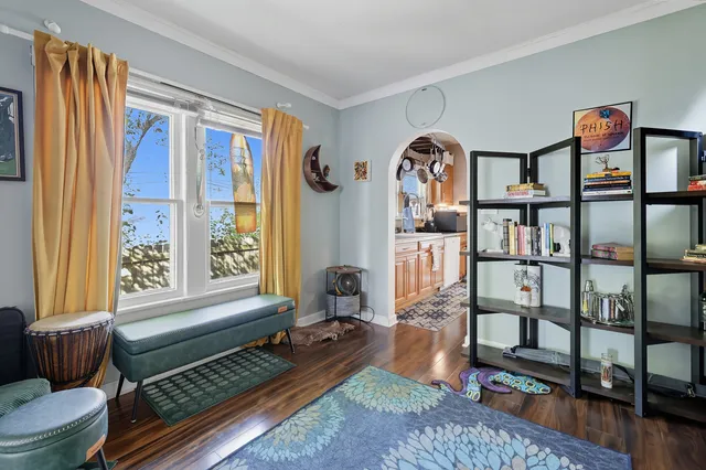 $290,000 | 440 West Main Street, Barrington, IL 60010