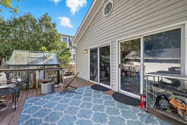 $290,000 | 440 West Main Street, Barrington, IL 60010