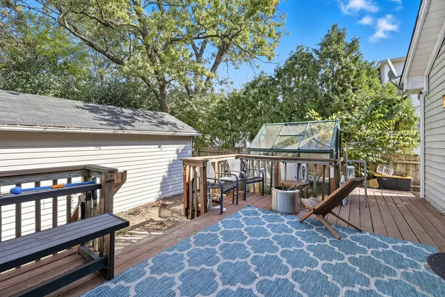 $290,000 | 440 West Main Street, Barrington, IL 60010