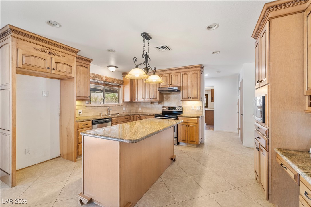 3090 Westwind Road Las Vegas, NV 89146 - Photo 7 of 49