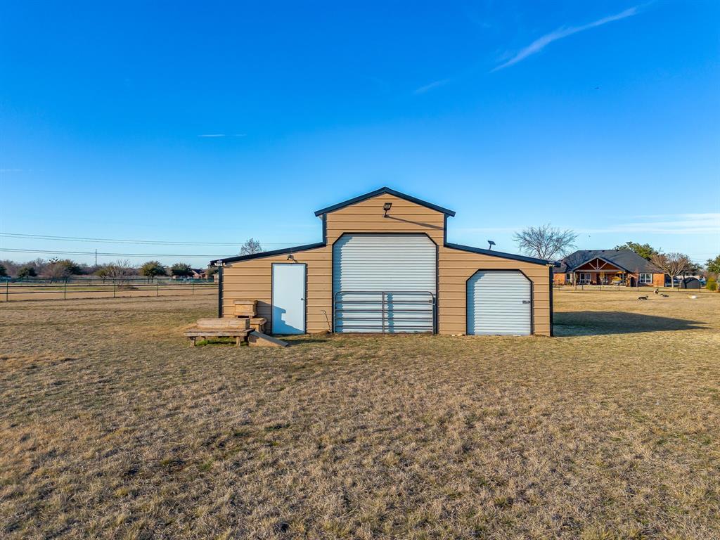 1008 Dapple Gray Road Crowley, TX 76036 - Photo 8 of 40