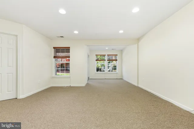 a view of yard with tree