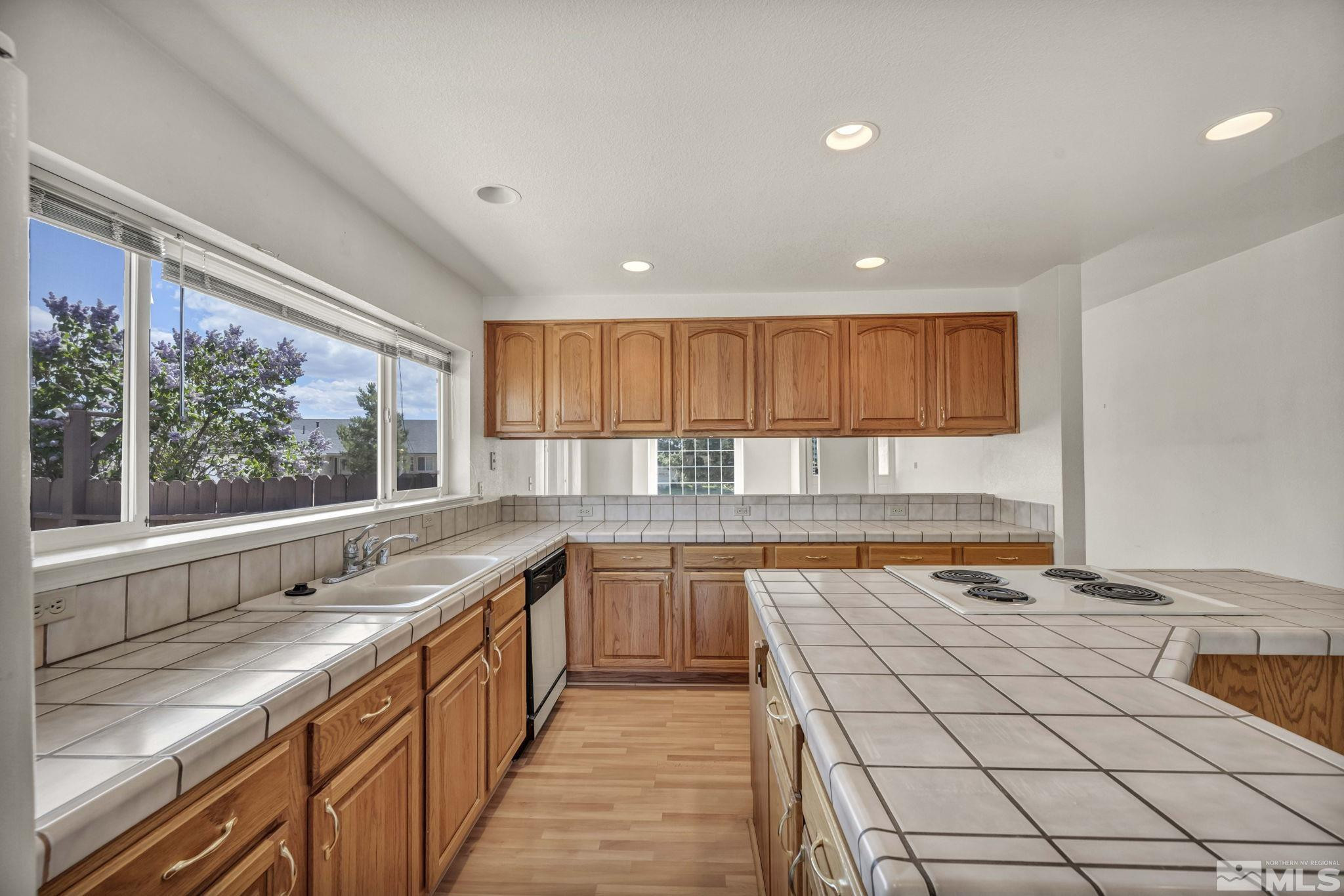 994 Sunview Drive Carson City, NV 89705 - Photo 13 of 24 Photo 13