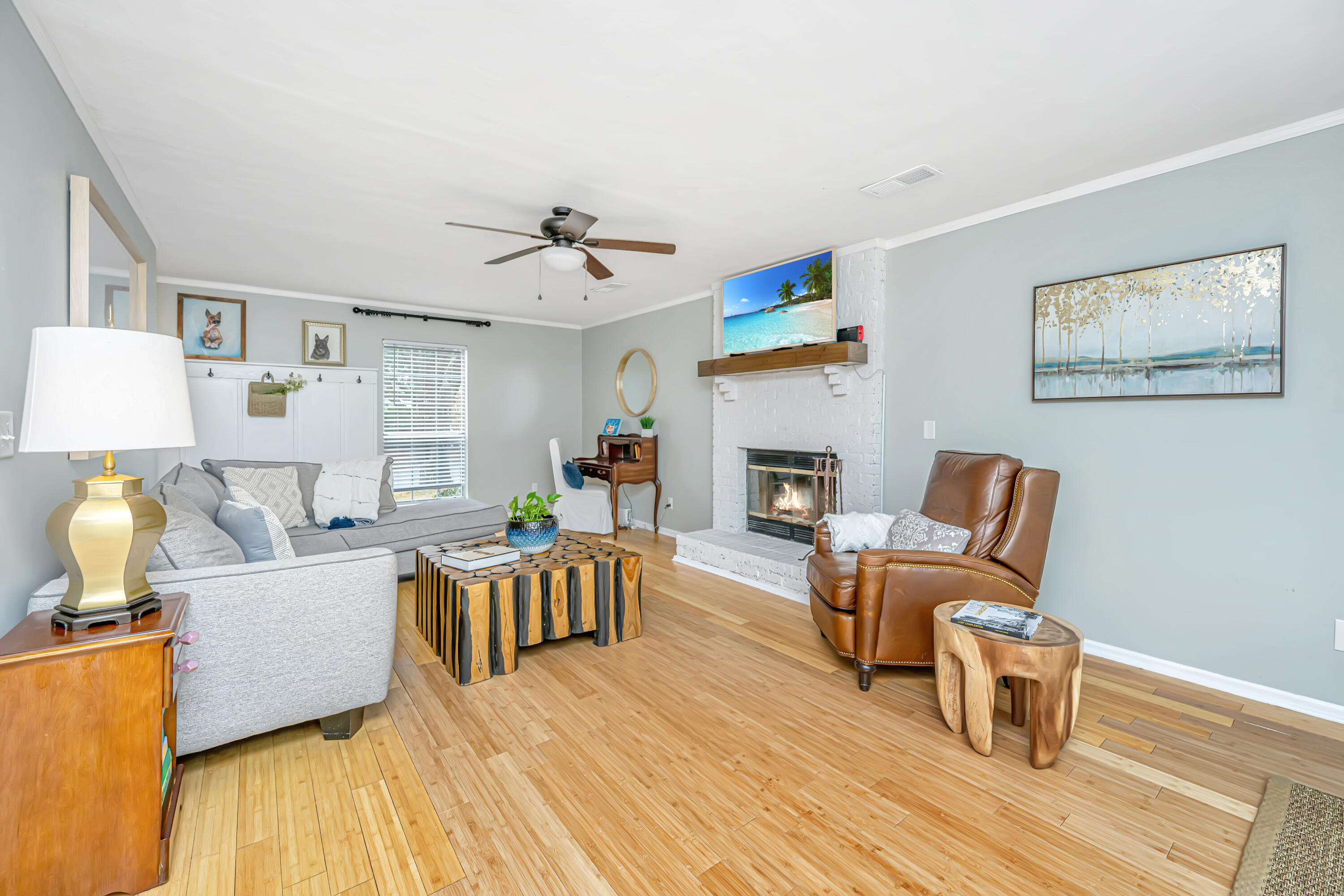 1423 Oak Landing Road Mount Pleasant, SC 29464 - Photo 5 of 41 1423OaklandingRd016