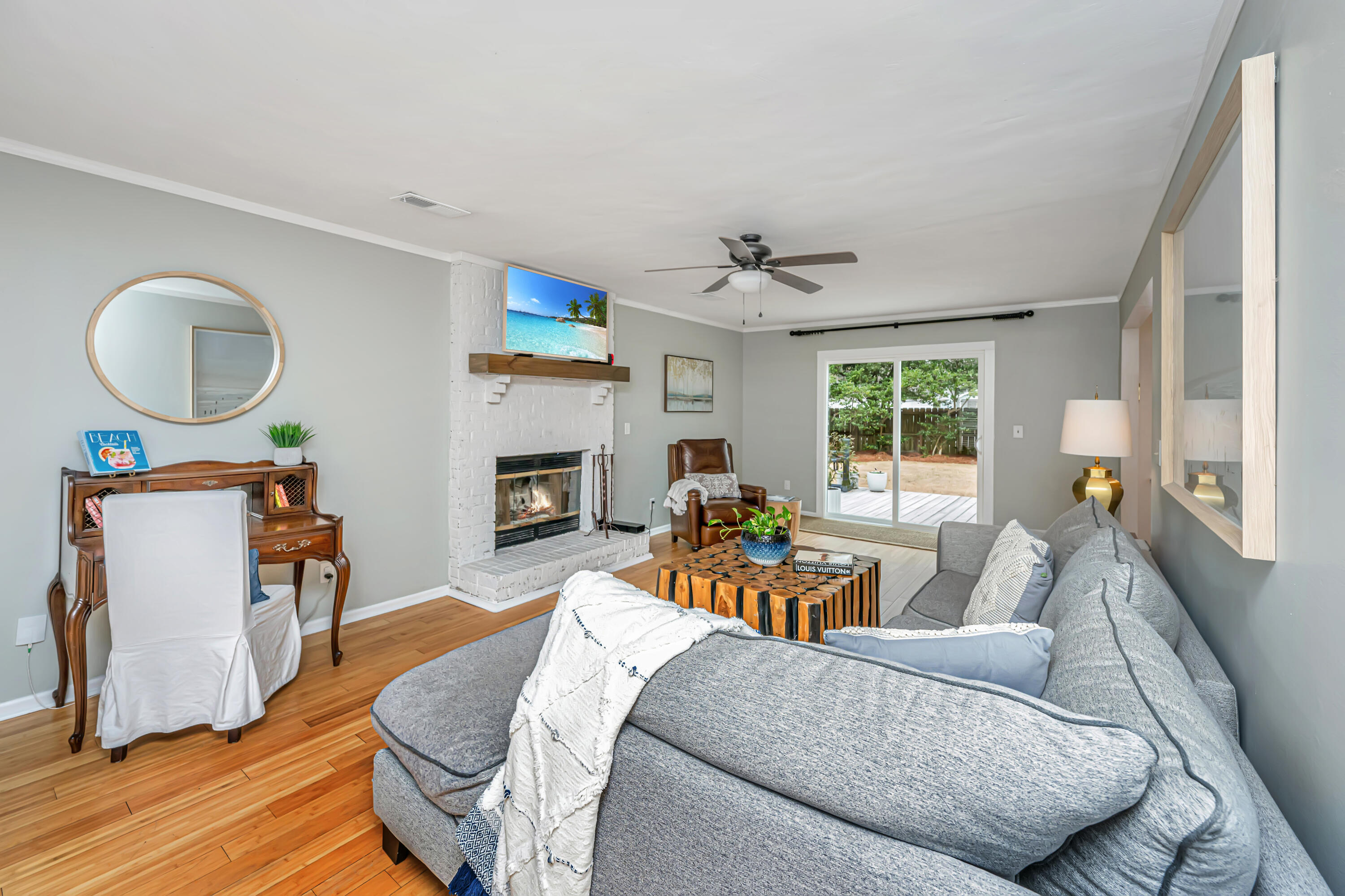 1423 Oak Landing Road Mount Pleasant, SC 29464 - Photo 7 of 41 1423OaklandingRd014