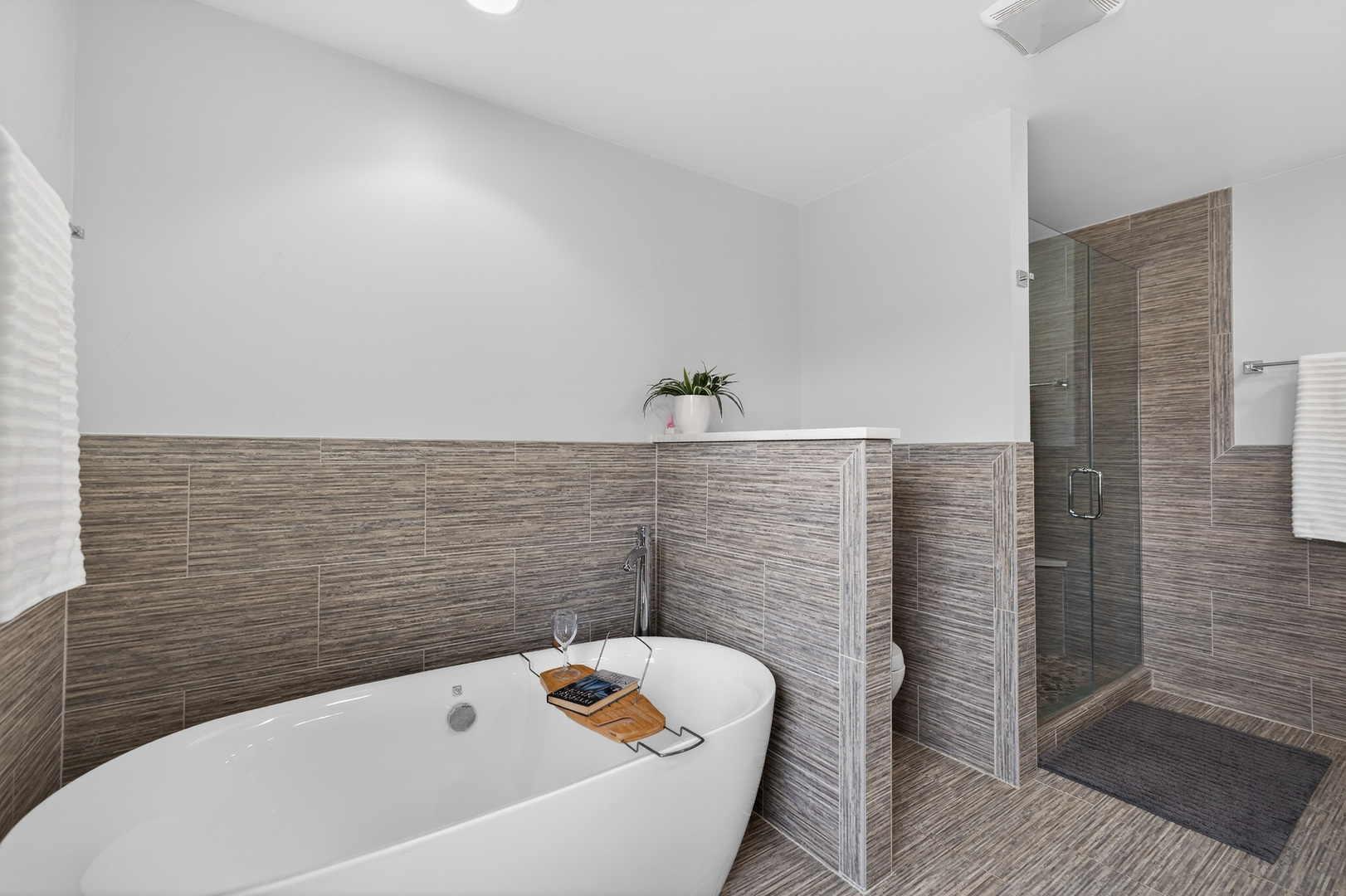 1264 Redfield Road Naperville, IL 60563 - Photo 18 of 41