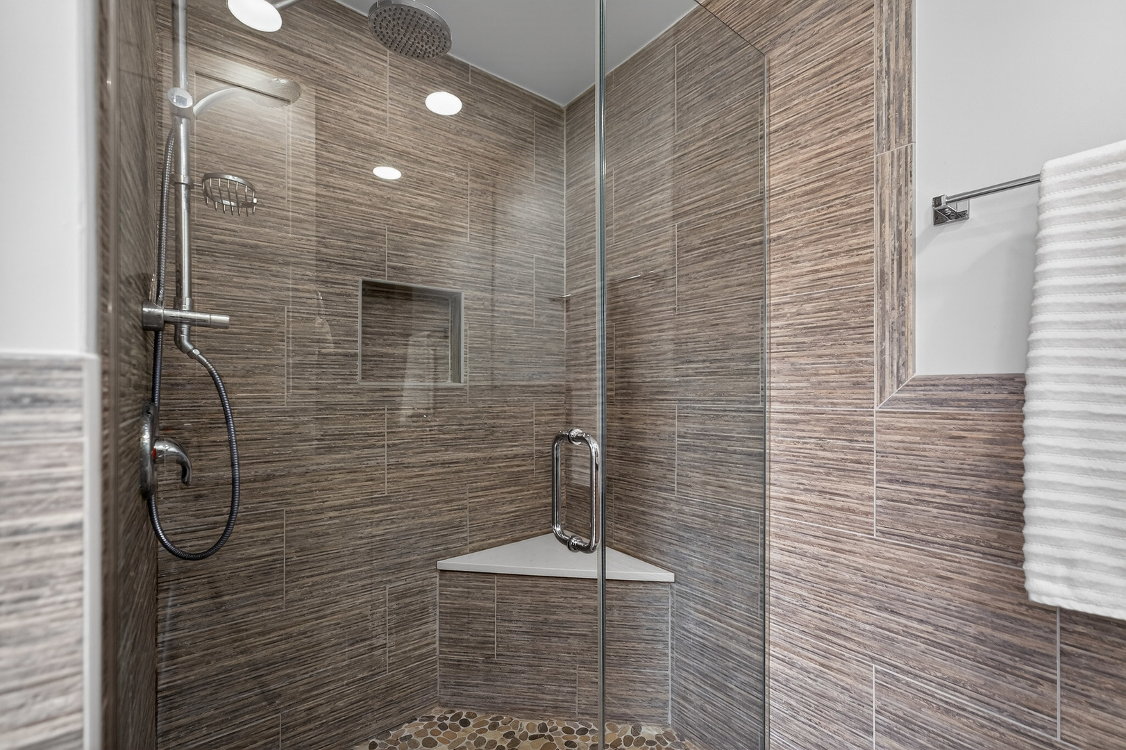 1264 Redfield Road Naperville, IL 60563 - Photo 19 of 41