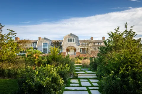 $165,000,000 | 75 West End Avenue, East Hampton, NY 11937