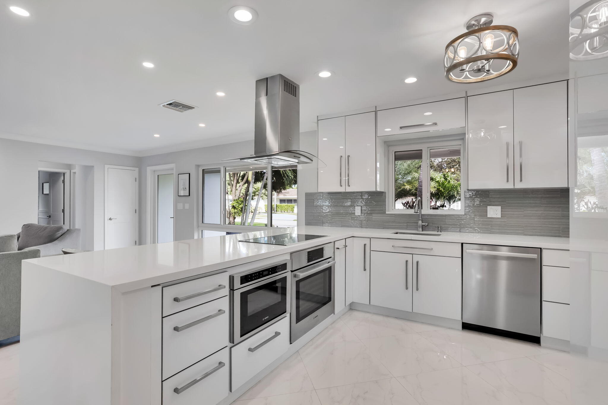 2400 Northeast 45th Street Lighthouse Point, FL 33064 - Photo 14 of 53 42-web-or-mls-0E2A1942