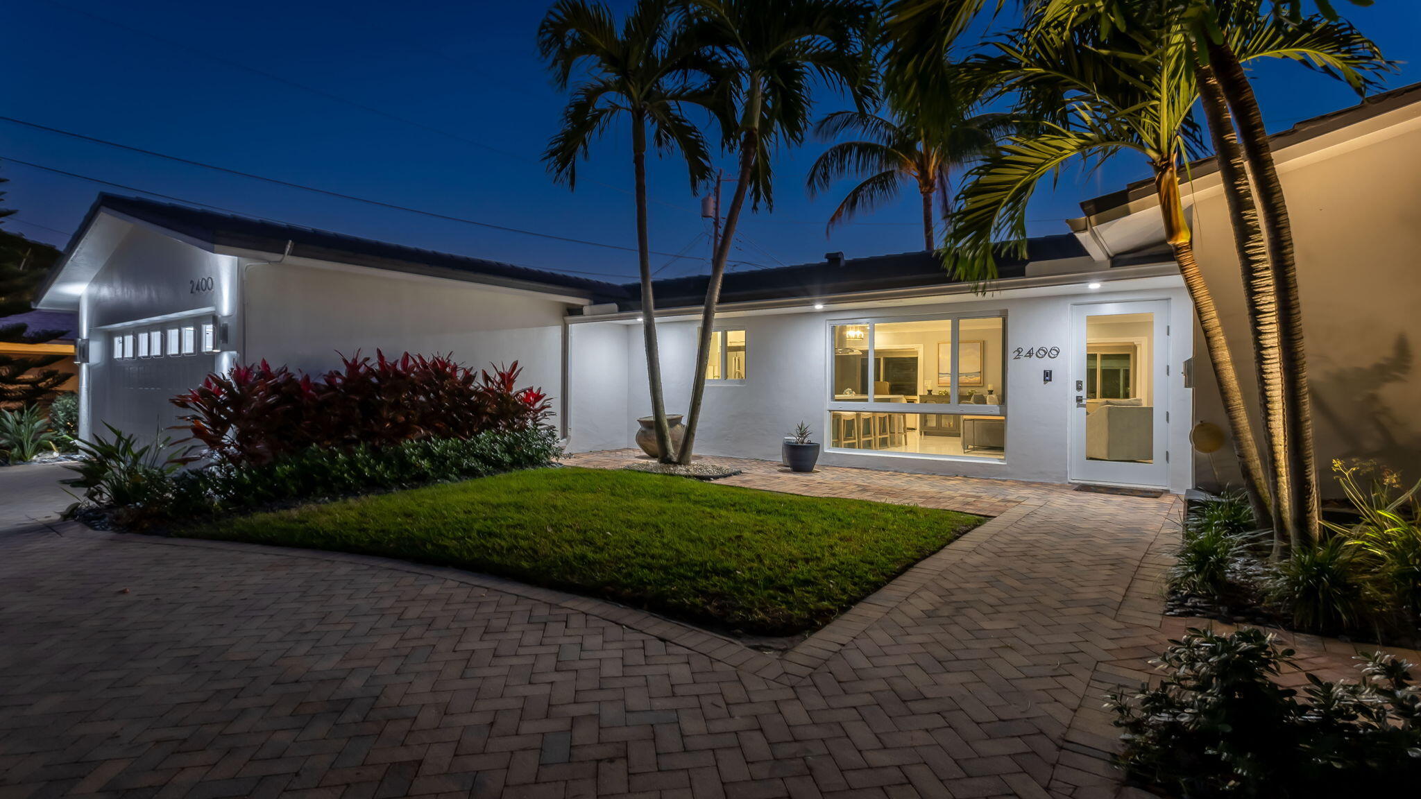 2400 Northeast 45th Street Lighthouse Point, FL 33064 - Photo 2 of 53 22-web-or-mls-0E2A4342-HDR