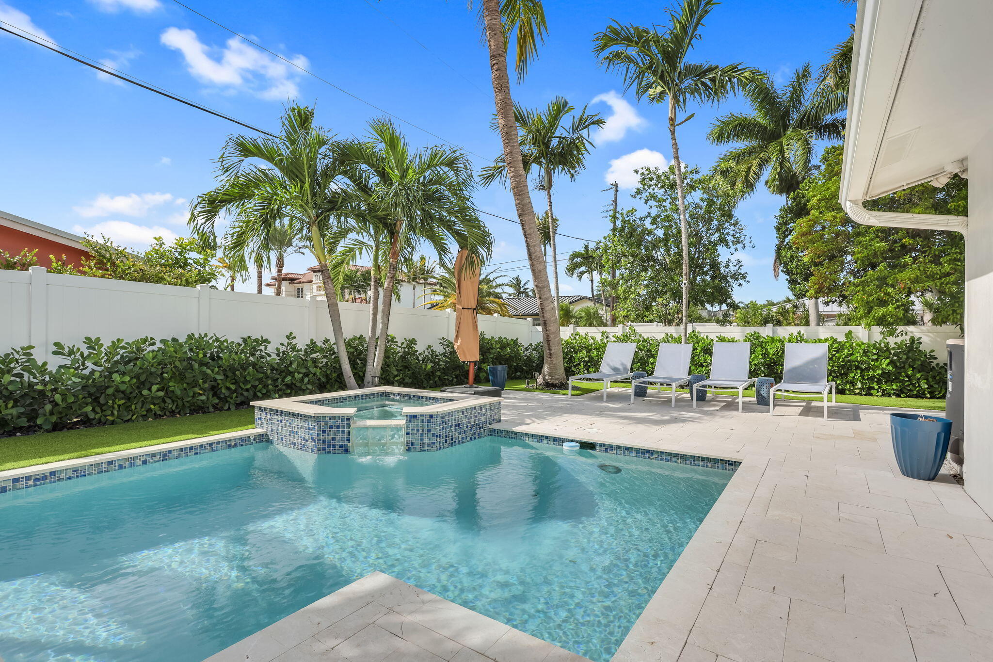 2400 Northeast 45th Street Lighthouse Point, FL 33064 - Photo 35 of 53 59-web-or-mls-0E2A2027