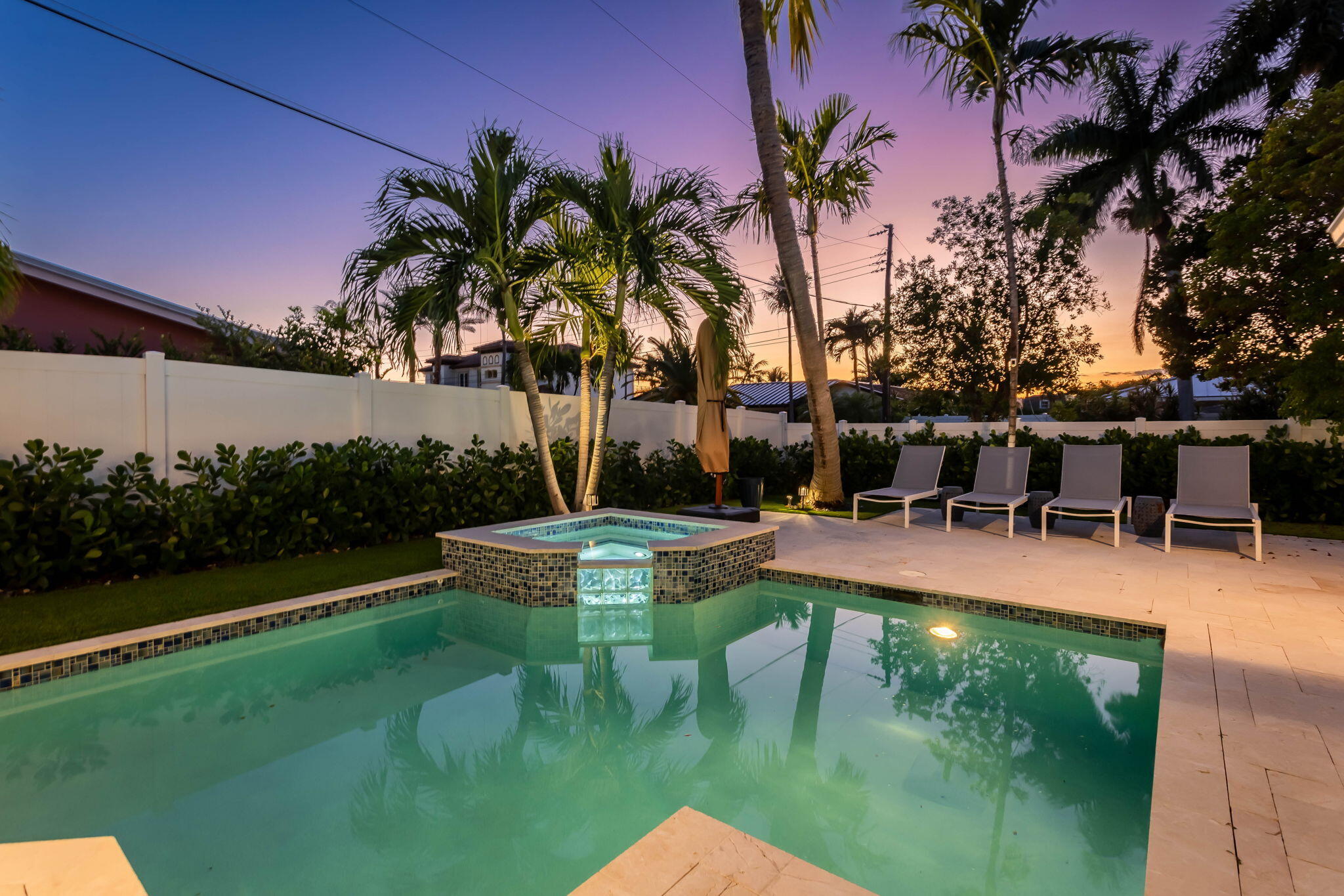 2400 Northeast 45th Street Lighthouse Point, FL 33064 - Photo 36 of 53 28-web-or-mls-0E2A4318-HDR