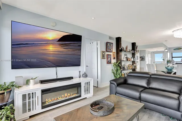 $439,000 | 1401 North Riverside Drive, Unit 1403, Pompano Beach, FL 33062