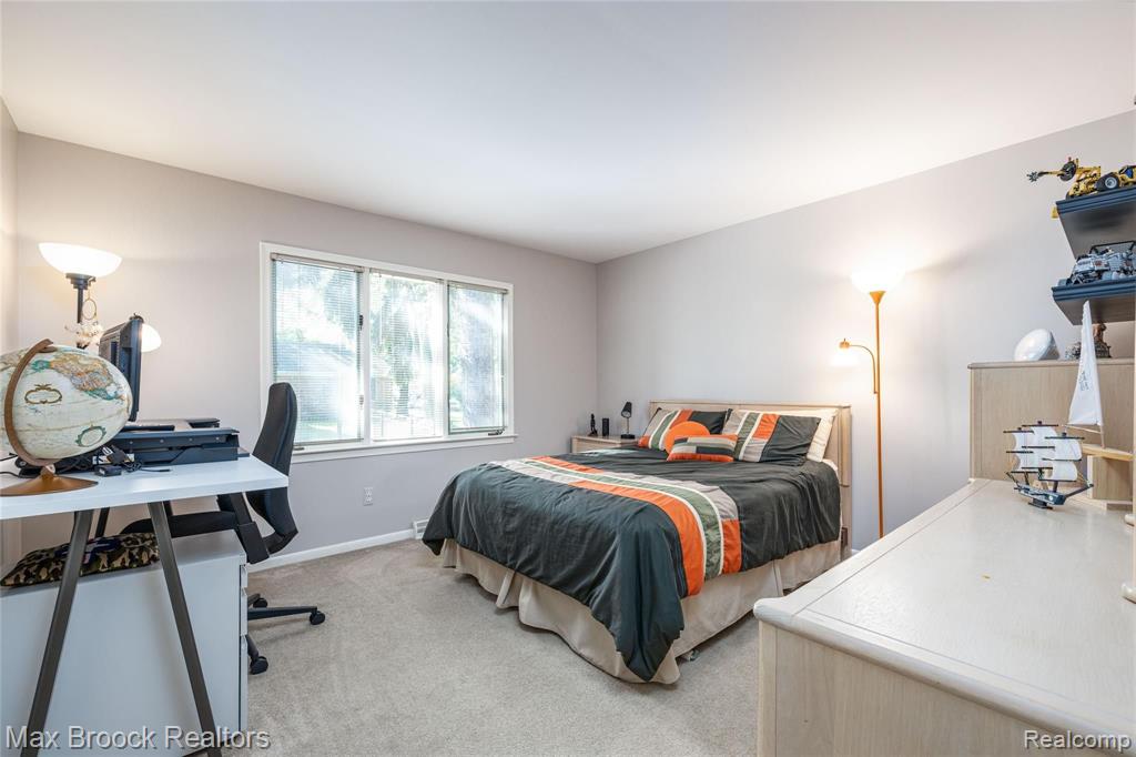 32481 Evergreen Road Beverly Hills, MI 48025 - Photo 44 of 57