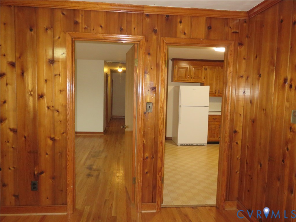 6729 Cold Harbor Road Mechanicsville, VA 23111 - Photo 5 of 22 view of a bathroom with a shower