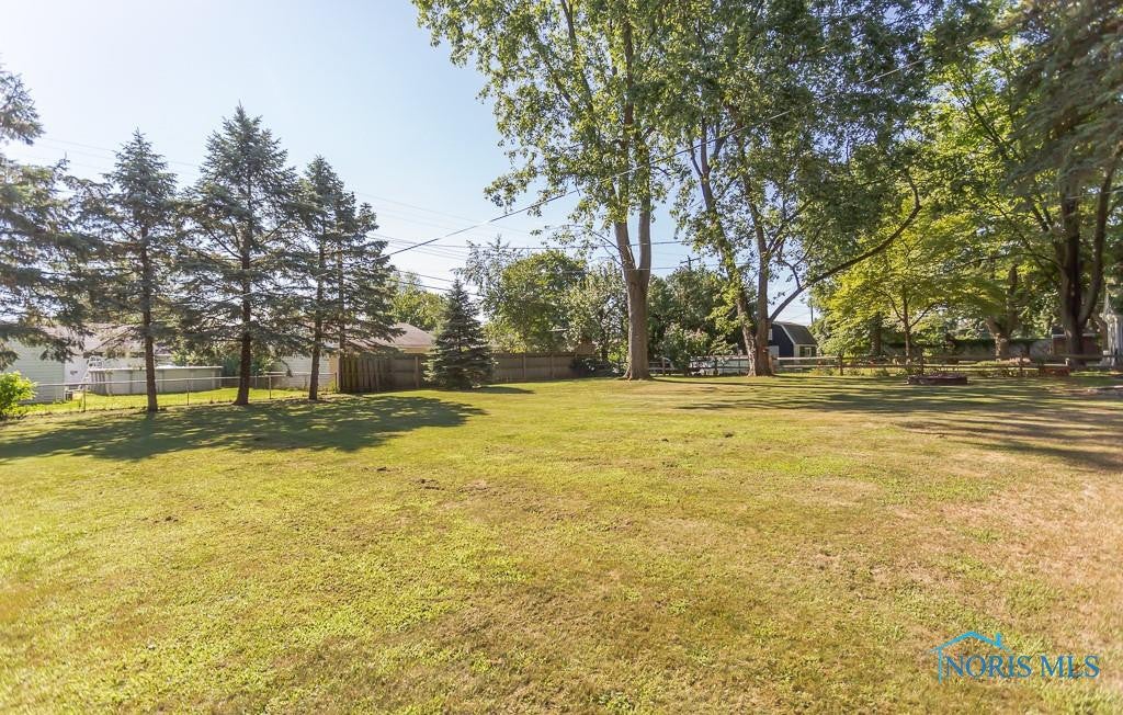 5242 Pawnee Road Toledo, OH 43613 - Photo 8 of 46 Gallery Image 8