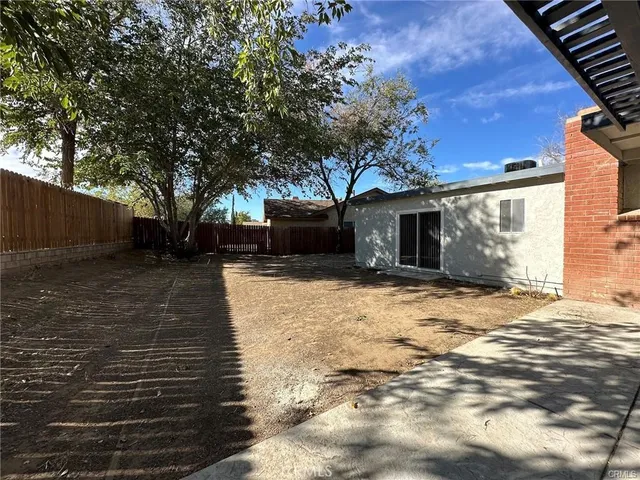$3,000 | 44204 Foxton Avenue, Lancaster, CA 93535