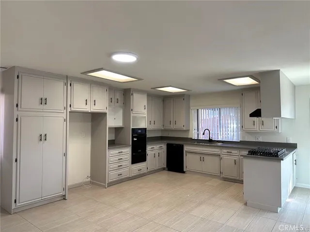 $3,000 | 44204 Foxton Avenue, Lancaster, CA 93535