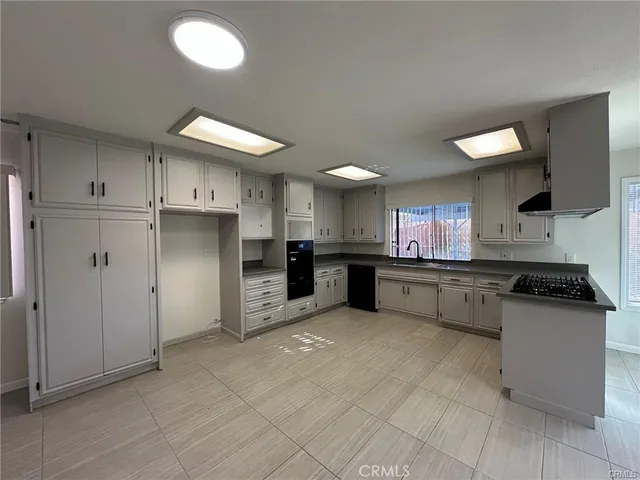 $3,000 | 44204 Foxton Avenue, Lancaster, CA 93535