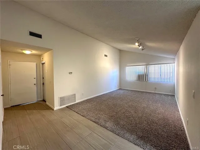 $3,000 | 44204 Foxton Avenue, Lancaster, CA 93535