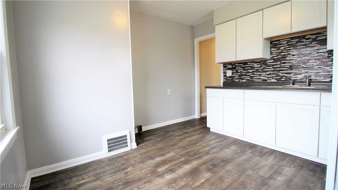 12608 Grannis Road Cleveland, OH 44125 - Photo 4 of 12 Gallery Image 4