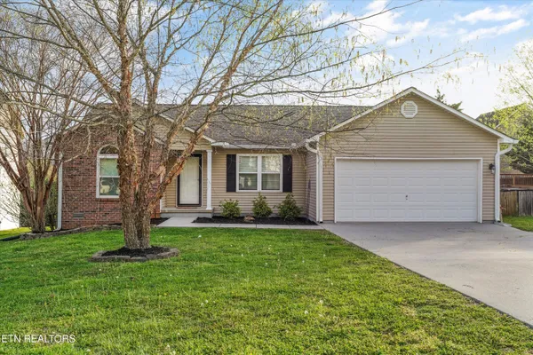 $354,900 | 8431 Gardenside Lane, Powell, TN 37849
