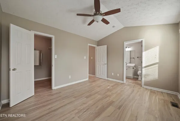 $354,900 | 8431 Gardenside Lane, Powell, TN 37849