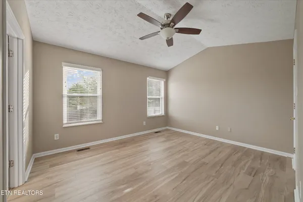 $354,900 | 8431 Gardenside Lane, Powell, TN 37849