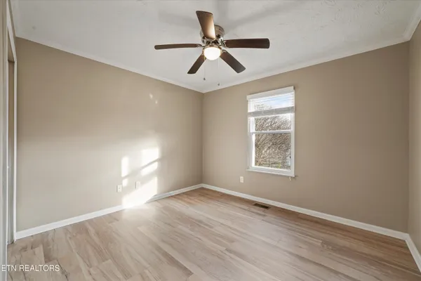 $354,900 | 8431 Gardenside Lane, Powell, TN 37849