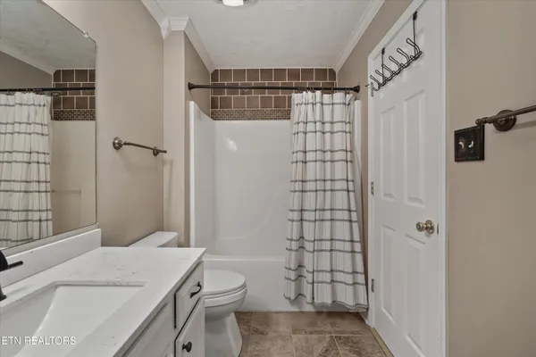 $354,900 | 8431 Gardenside Lane, Powell, TN 37849